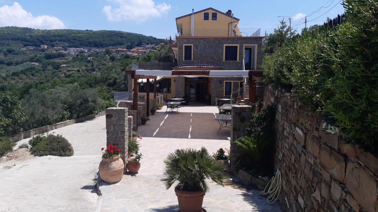 Agriturismo Gli Antichi Sapori - Con Stazione Di Ricarica Veicoli Elettrici Vatolla Kültér fotó
